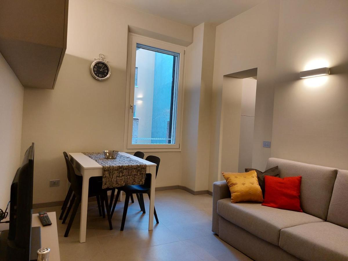 The 6 Apartments Rimini Luaran gambar