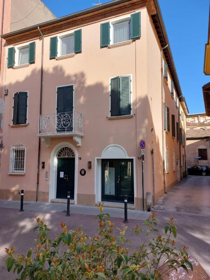The 6 Apartments Rimini Luaran gambar