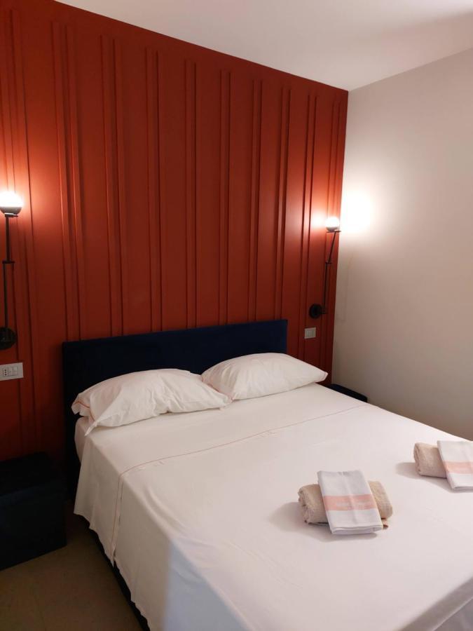 The 6 Apartments Rimini Luaran gambar