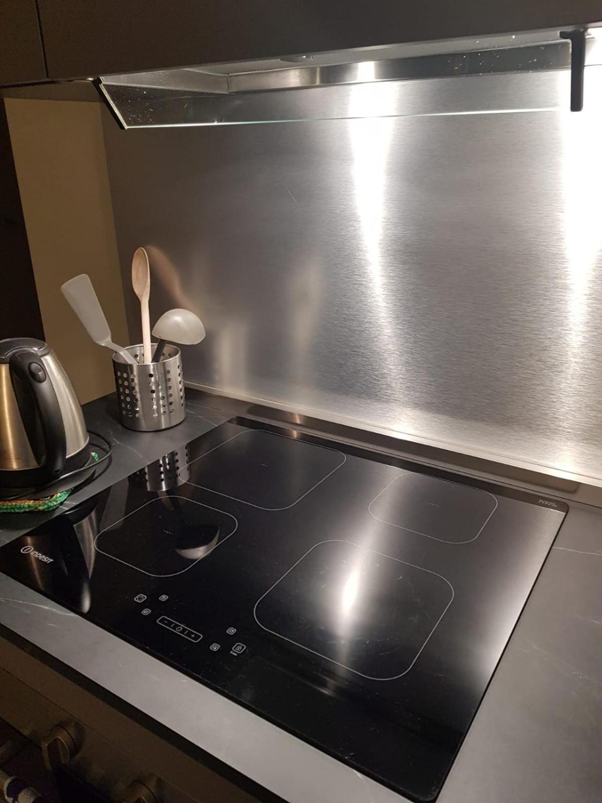 The 6 Apartments Rimini Luaran gambar
