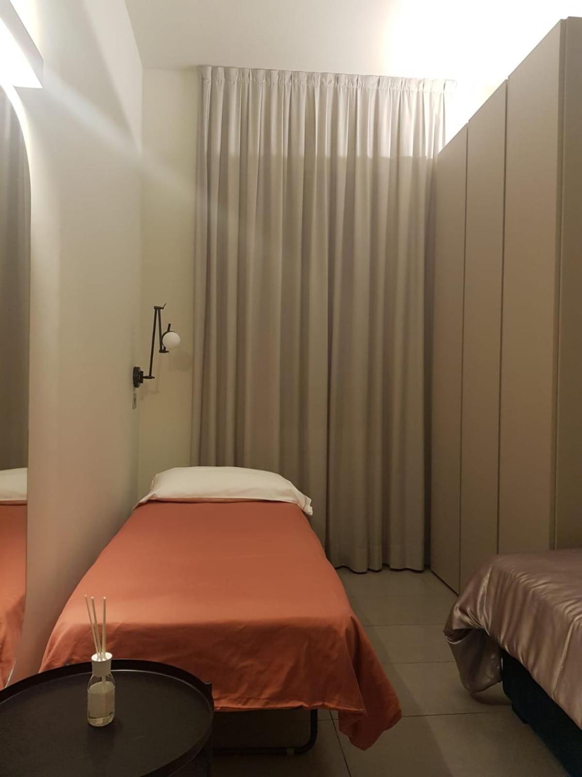 The 6 Apartments Rimini Luaran gambar
