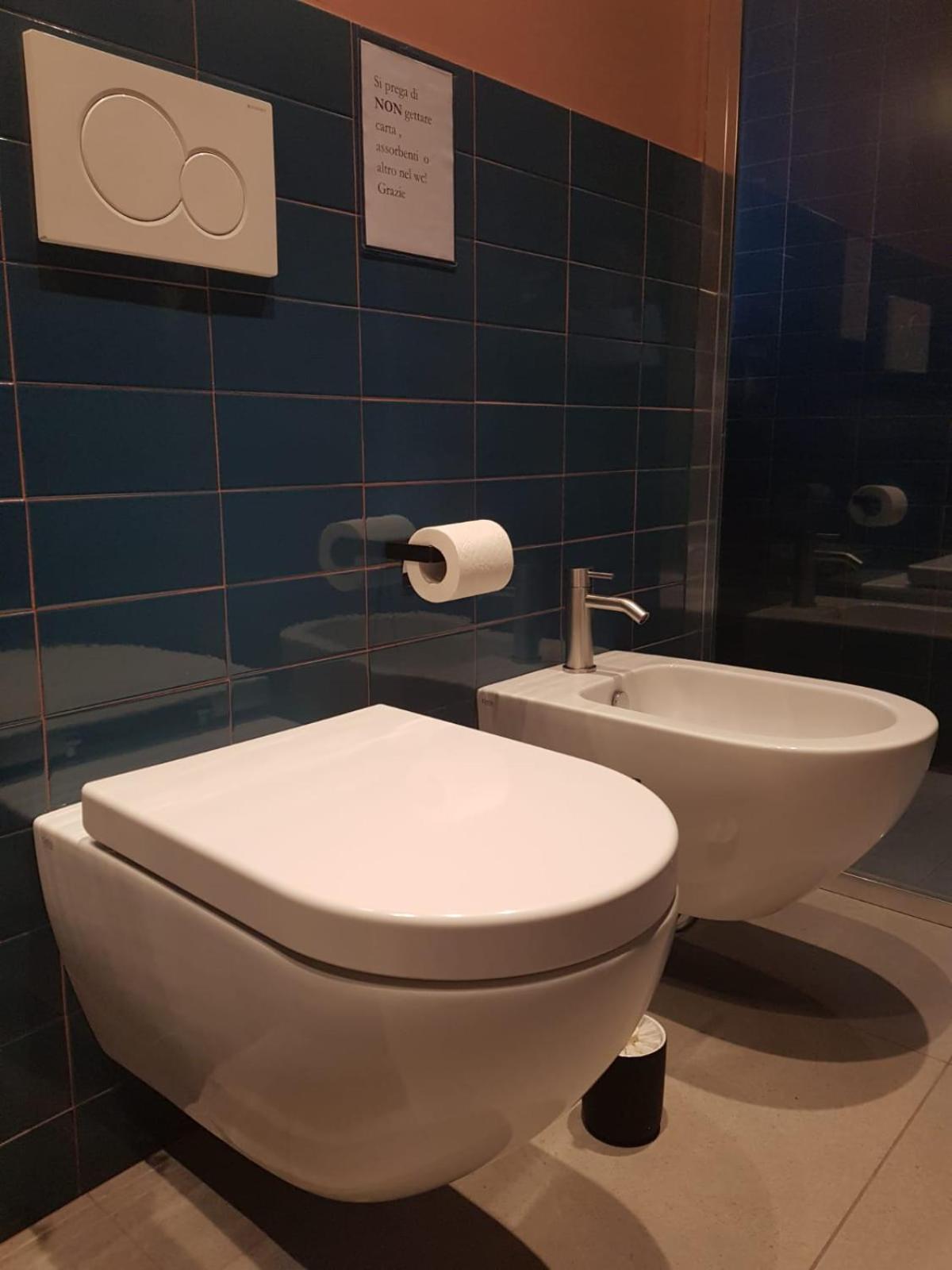 The 6 Apartments Rimini Luaran gambar