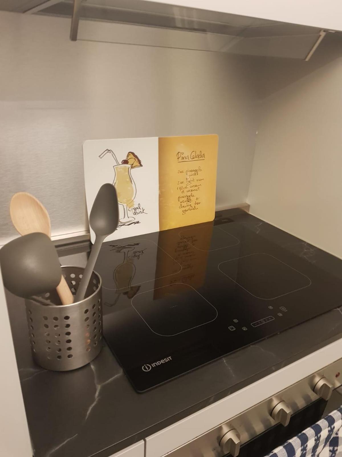 The 6 Apartments Rimini Luaran gambar
